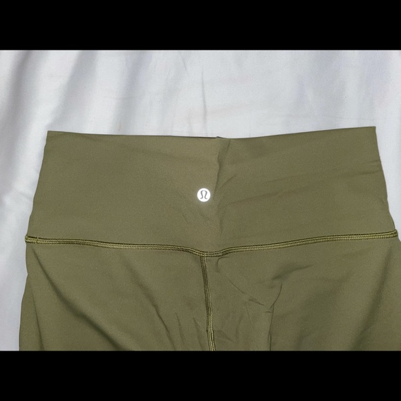 Lululemon Wunder Under - Picture 3 of 4